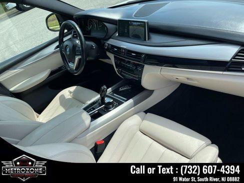 Used 2017 BMW X5 xDrive50i w/ Executive Package AWD/4WD image 24