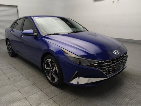 Used 2023 Hyundai Elantra SEL w/ Convenience Package FWD image 13