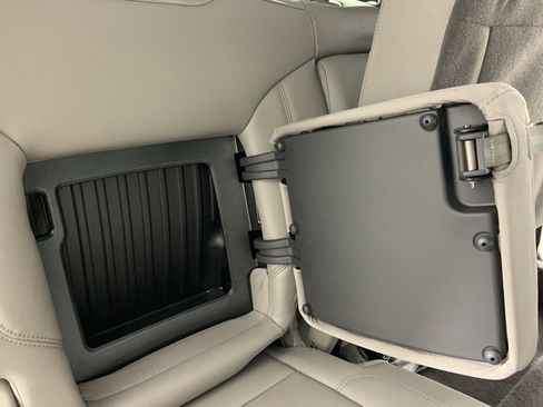 Used 2025 GMC Sierra 1500 SLT w/ SLT Premium Package image 32