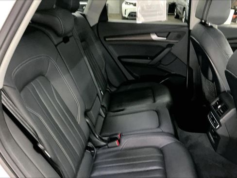 Used 2023 Audi Q5 2.0T Premium w/ Convenience Package image 29