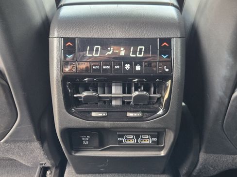Used 2023 Jeep Grand Cherokee Summit w/ Advanced Protech Group IV AWD/4WD image 39