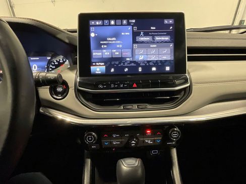 Used 2022 Jeep Compass Limited image 29