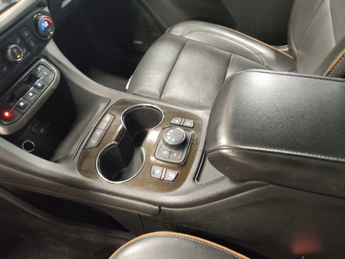 Used 2021 GMC Acadia AT4 w/ Preferred Package AWD/4WD image 26