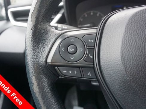 Used 2023 Toyota Corolla LE FWD image 4