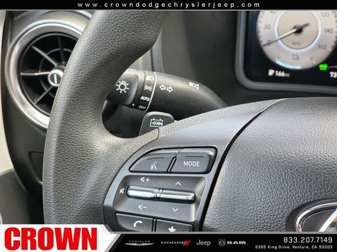 Used 2023 Hyundai Kona SE FWD image 29