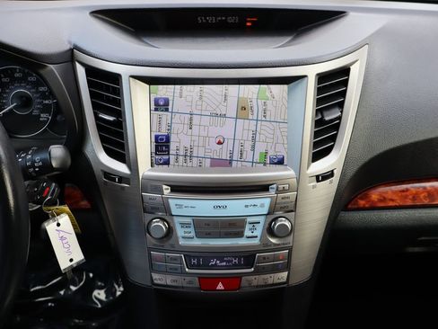 Used 2010 Subaru Outback 3.6R Limited image 34