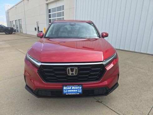 Used 2025 Honda CR-V EX image 3