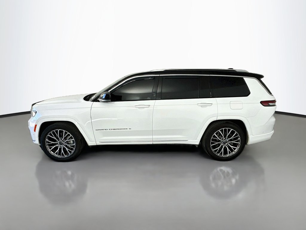 Used 2023 Jeep Grand Cherokee L Summit AWD/4WD image 4
