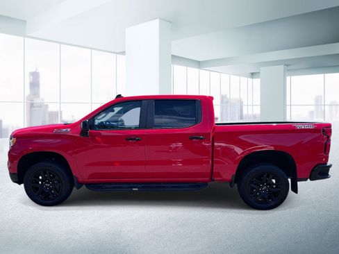 Used 2023 Chevrolet Silverado 1500 LT Trail Boss w/ LT Trail Boss Premium Package AWD/4WD image 2