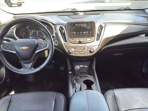 Used 2018 Chevrolet Malibu LT w/ Leather Package image 28