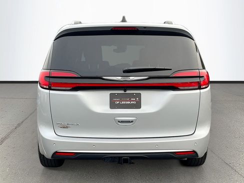 New 2026 Chrysler Pacifica Pinnacle image 6