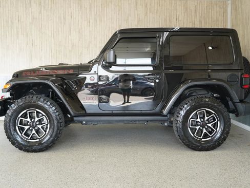 Used 2024 Jeep Wrangler Rubicon AWD/4WD image 5