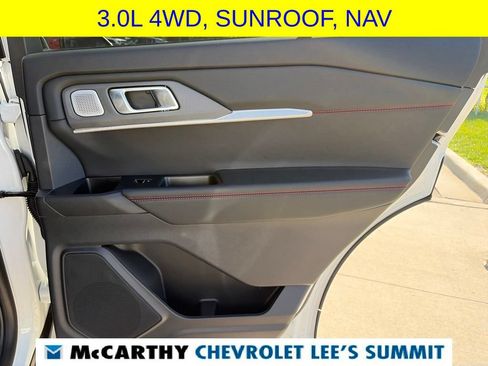 Used 2025 Ford Explorer ST w/ Sun And Sound Package AWD/4WD image 39