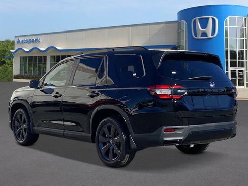 New 2026 Honda Pilot Sport image 2