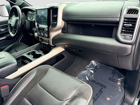 Used 2019 RAM 1500 Laramie AWD/4WD image 13