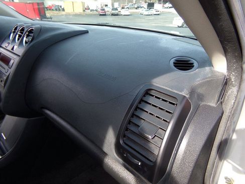 Used 2010 Nissan Altima 2.5 S image 49