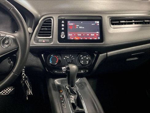 Used 2021 Honda HR-V Sport image 18