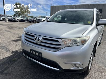 Used 2013 Toyota Highlander SE