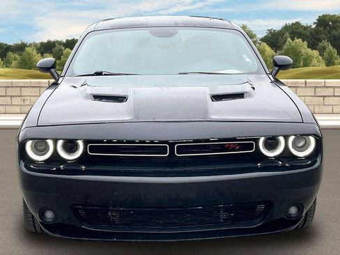 Used 2015 Dodge Challenger R/T w/ Quick Order Package 28B R/T RWD image 3