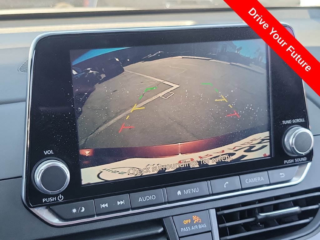Used 2024 Nissan Altima 2.5 SV FWD image 10