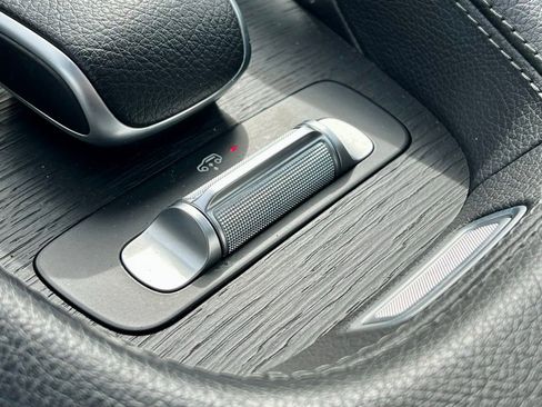 Certified 2023 Mercedes-Benz GLS 450 4MATIC image 16