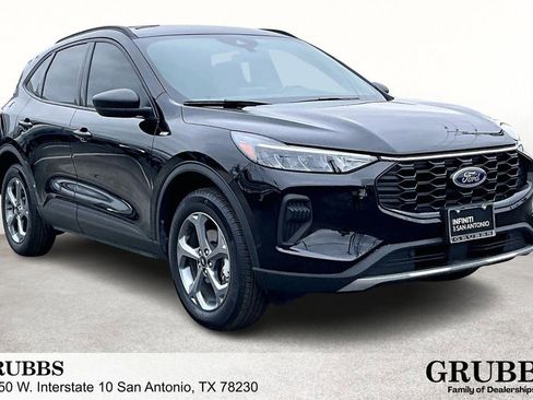 Used 2025 Ford Escape ST-Line AWD/4WD image 1