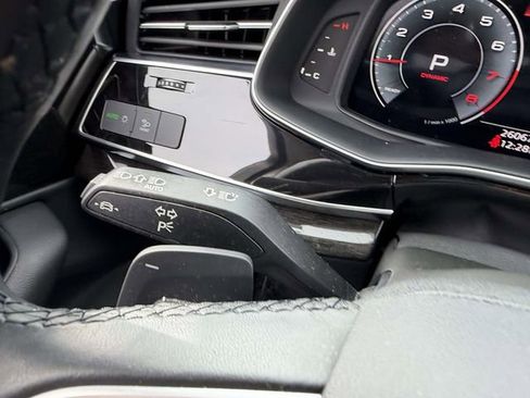 Used 2023 Audi Q7 2.0T Premium w/ Towing Package image 29