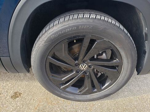 Used 2022 Volkswagen Atlas SE image 47