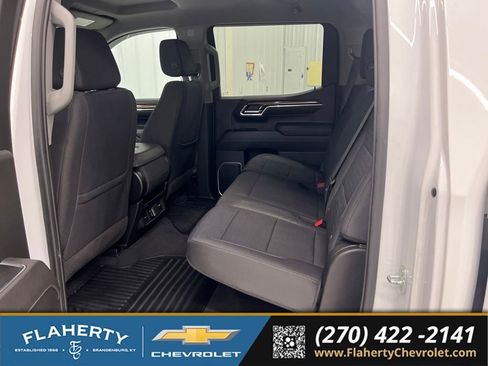 Used 2023 Chevrolet Silverado 1500 LT AWD/4WD image 11