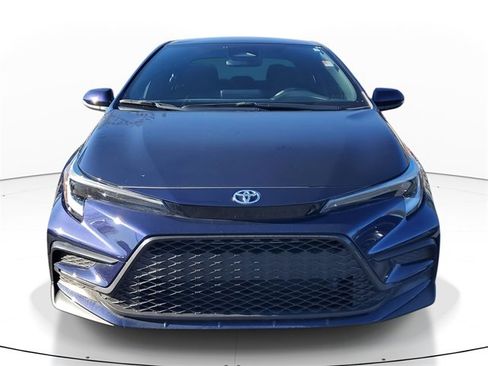 Used 2024 Toyota Corolla SE image 2