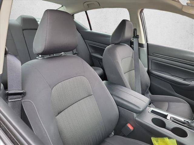 Used 2025 Nissan Altima 2.5 SV FWD image 15