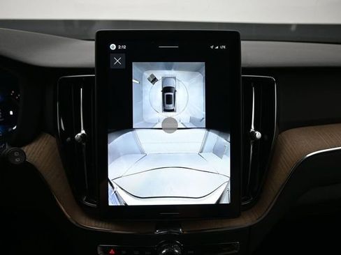 New 2026 Volvo XC60 B5 Plus w/ Protection Package Premier AWD/4WD image 21