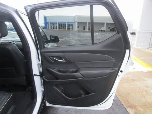 Certified 2023 Chevrolet Traverse Premier w/ Redline Edition image 26