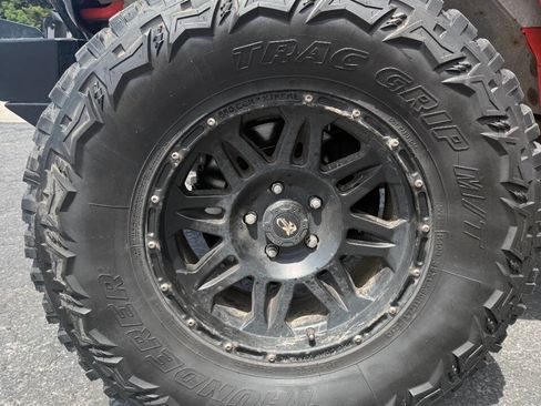 Used 2015 Jeep Wrangler Unlimited Sport w/ Quick Order Package 23S AWD/4WD image 9