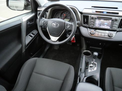 Used 2015 Toyota RAV4 XLE image 9