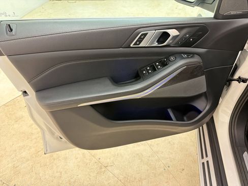 Used 2024 BMW X5 sDrive40i w/ Premium Package RWD image 13
