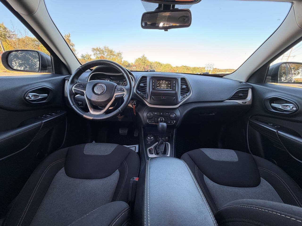 Used 2016 Jeep Cherokee Sport w/ Cold Weather Group AWD/4WD image 21