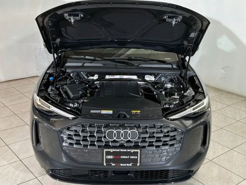 Certified 2025 Audi Q5 Premium Plus w/ Premium Plus image 19