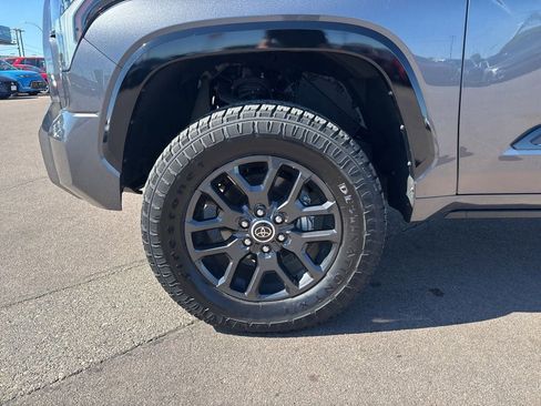 Used 2023 Toyota Tundra Platinum AWD/4WD image 9