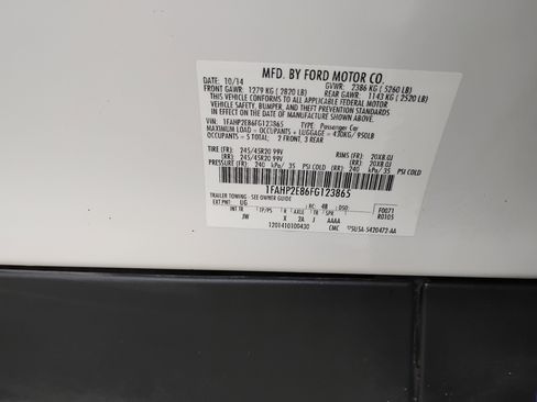Used 2015 Ford Taurus SEL w/ Equipment Group 201A FWD image 38