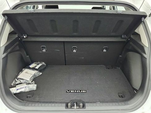 Used 2021 Hyundai Venue SEL w/ Cargo Package image 19