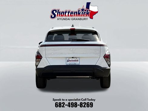 New 2026 Hyundai Elantra Limited FWD image 7