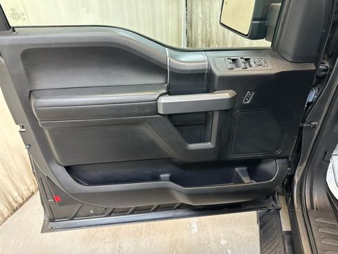 Used 2018 Ford F150 XLT w/ Equipment Group 302A Luxury AWD/4WD image 11