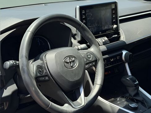Used 2019 Toyota RAV4 XSE AWD/4WD image 11