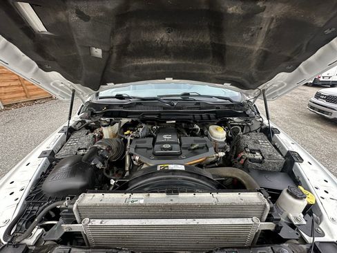 Used 2017 RAM 2500 Tradesman w/ Cold Weather Group image 21