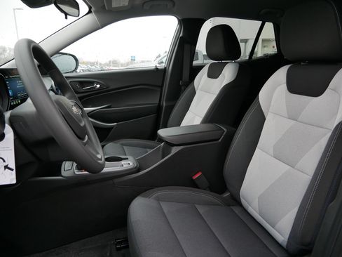 New 2026 Chevrolet Trax LS w/ LS Convenience Package image 4