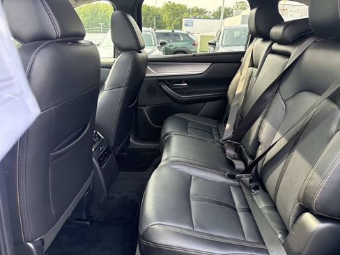 Used 2024 MAZDA CX-90 3.3 Turbo w/ Preferred Package AWD/4WD image 30