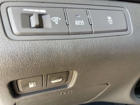 Used 2012 Hyundai Sonata Limited image 25