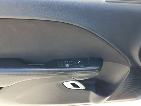 Used 2022 Dodge Challenger R/T image 16