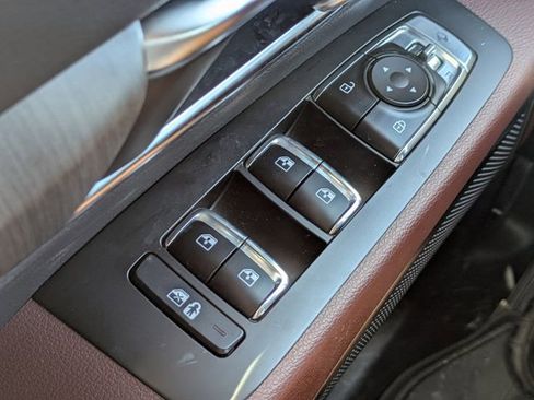 Used 2025 Kia Telluride SX FWD image 23